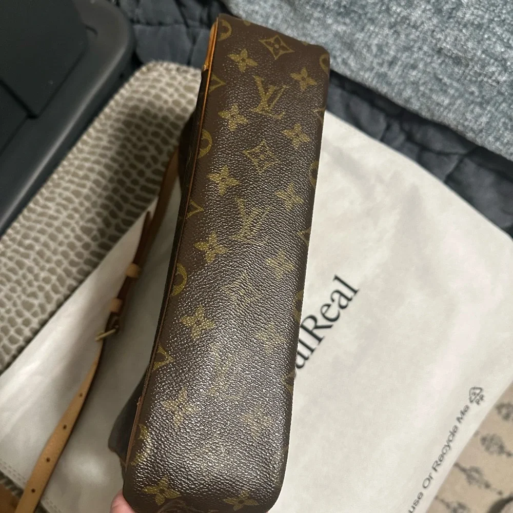 Louis Vuitton Monogram Trocadero 27 - Picture 6 of 16